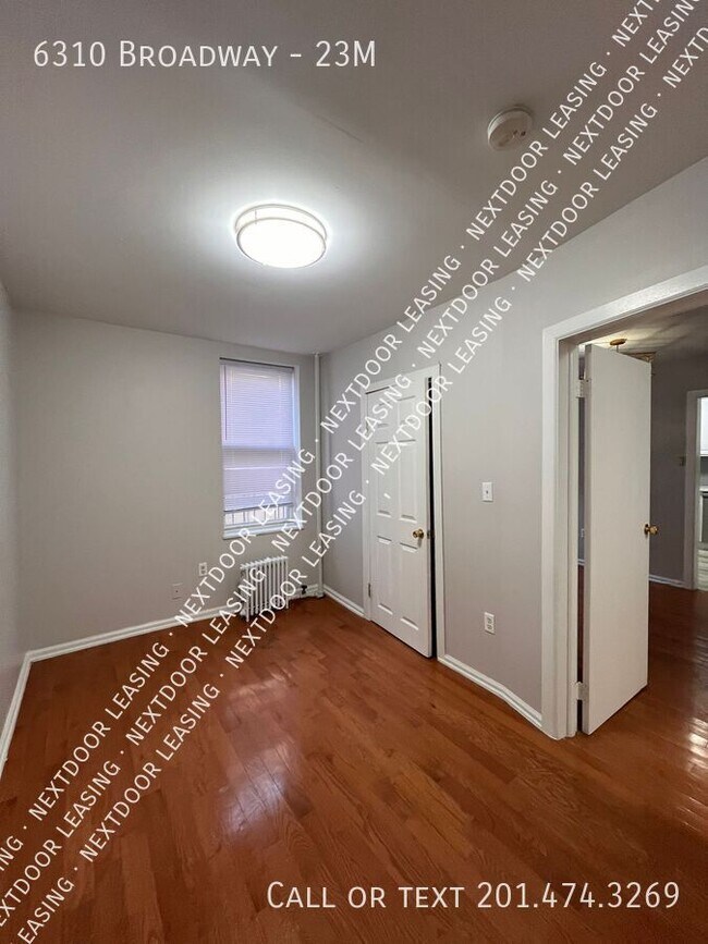 Building Photo - 6310 Broadway-23M