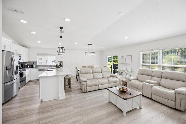 Building Photo - 2892 Sanctuary Dr