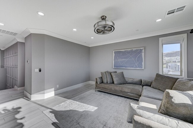 Building Photo - Distinctive Fully Furnished Estate in The Canyons!