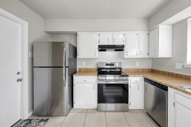 Building Photo - 4310 Enchantedgate Dr