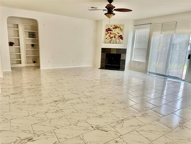 Building Photo - 521 Paladin Pl