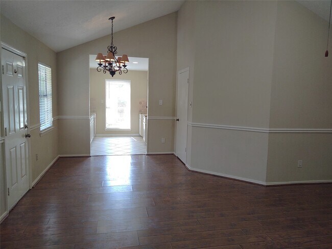 Building Photo - 2515 Heritage Colony Dr