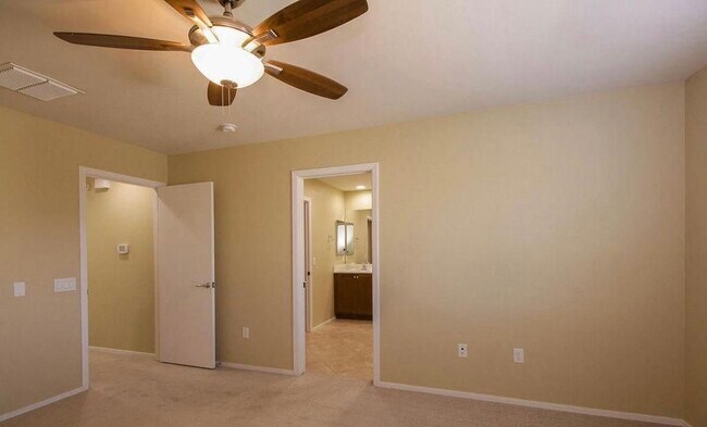 Building Photo - 10996 E Gray Mare Trail