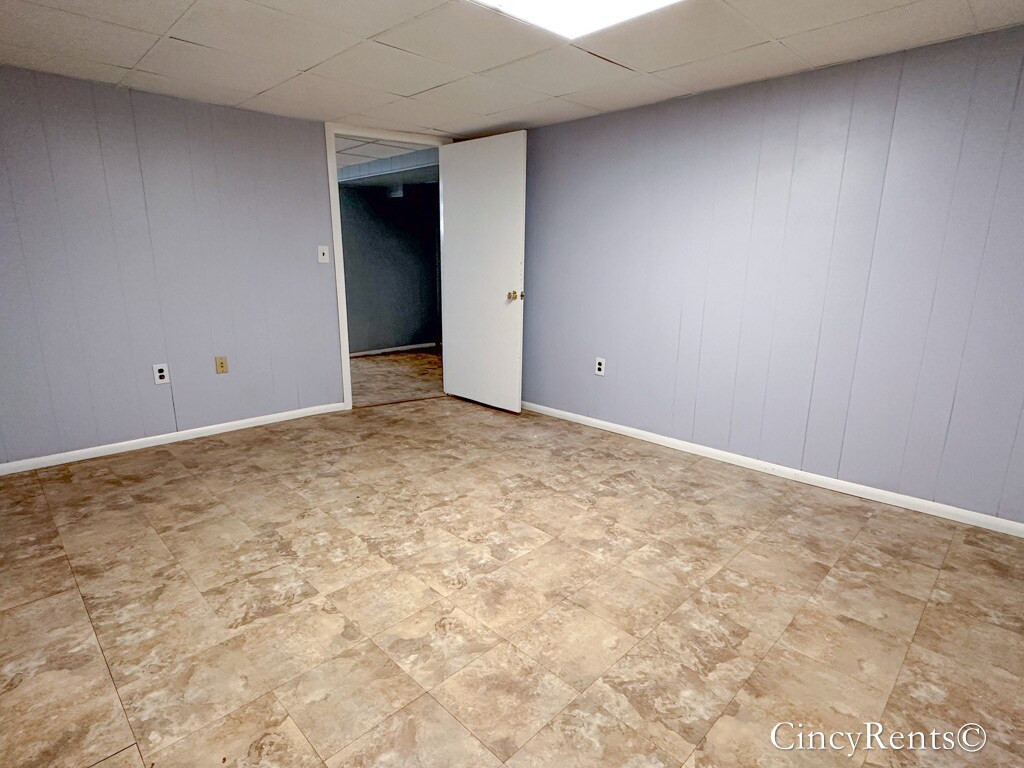 Building Photo - 1647 Rockhurst Ln