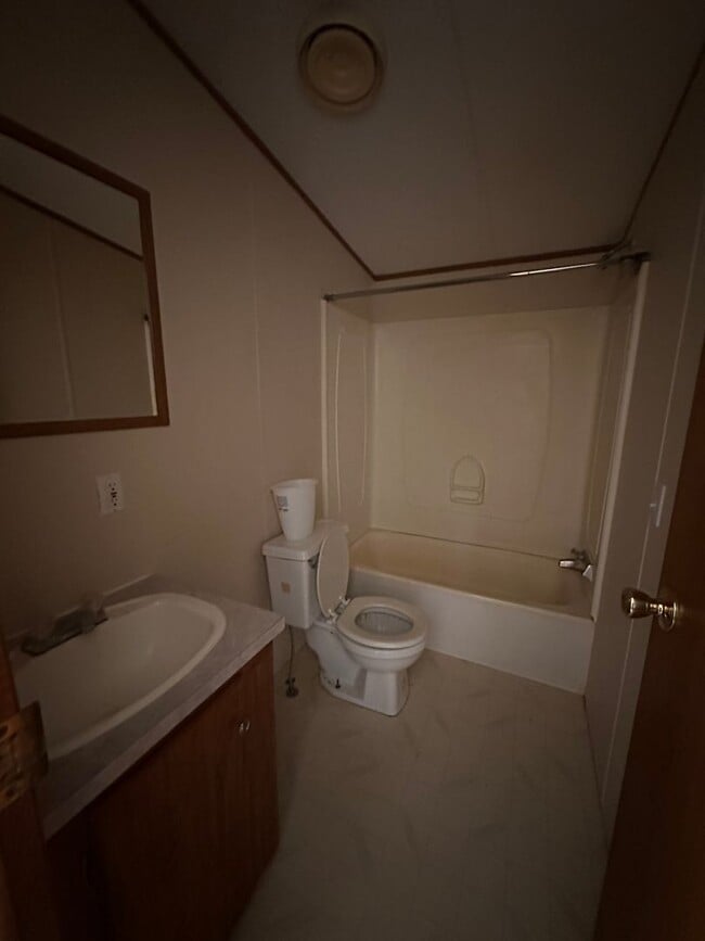 Building Photo - 3 Bed 2 Bath MH - Under Renovations