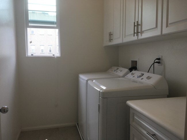 Building Photo - 101 Acamar