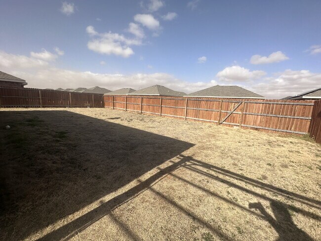 Building Photo - Wonderful 3 Bed 2 Bath in Willow Bend!