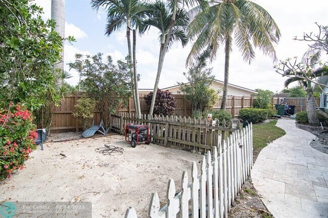 Building Photo - 3251 NW 65th St