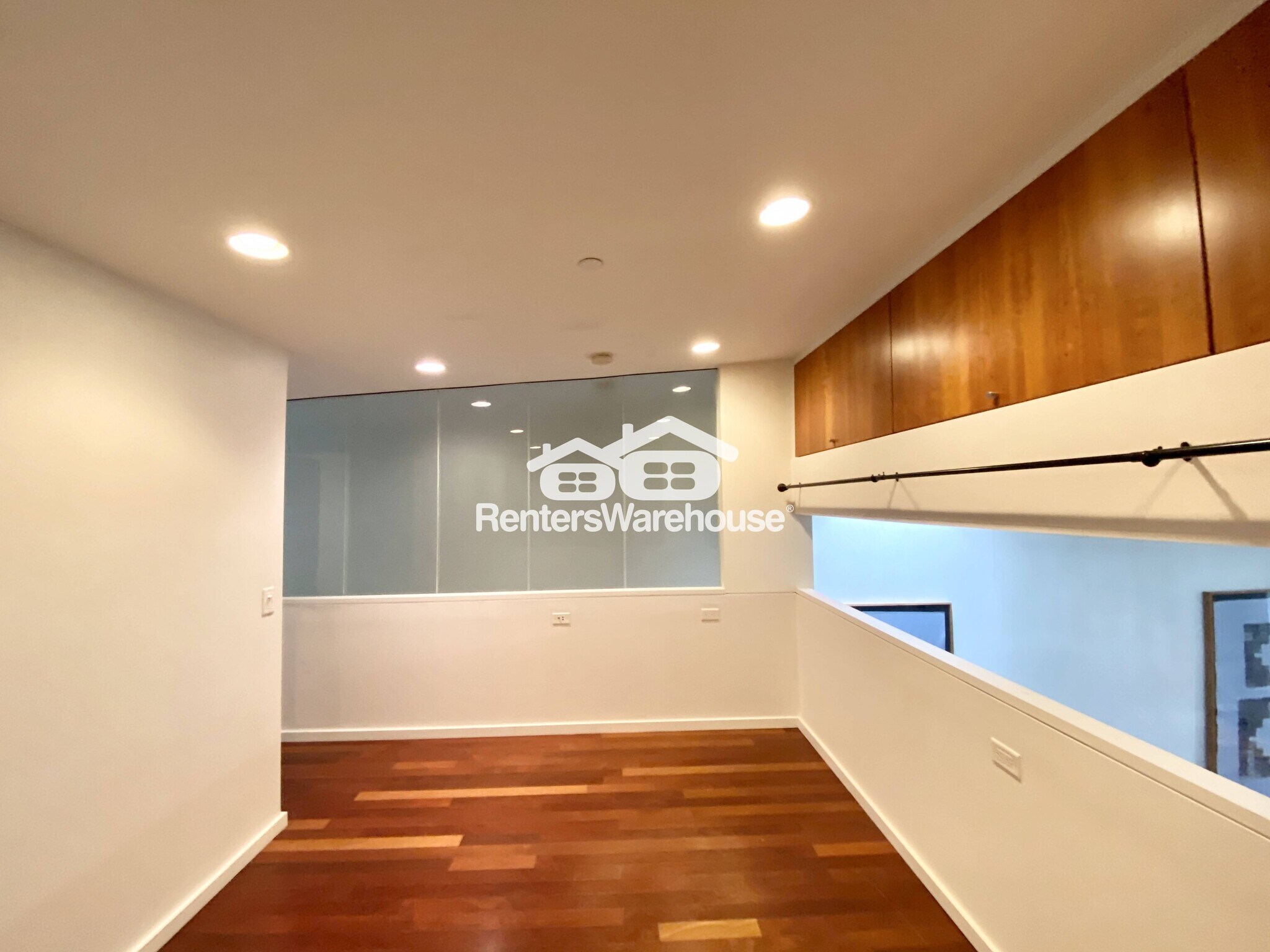 Building Photo - 520 1/2 Grand Ave