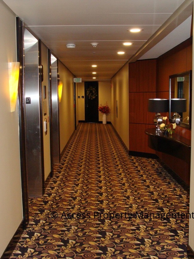 Building Photo - River House 17th Floor Condo