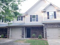 Building Photo - 2BR Townhouse in Canton