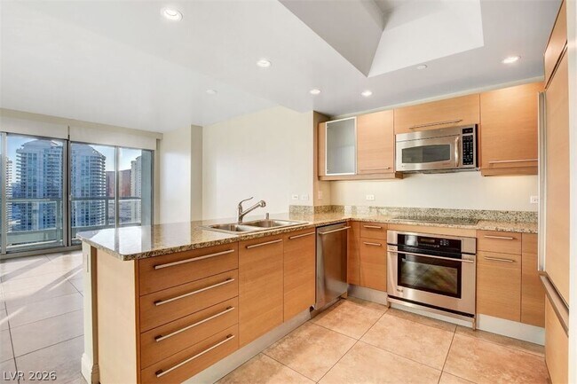 Building Photo - 222 Karen Ave