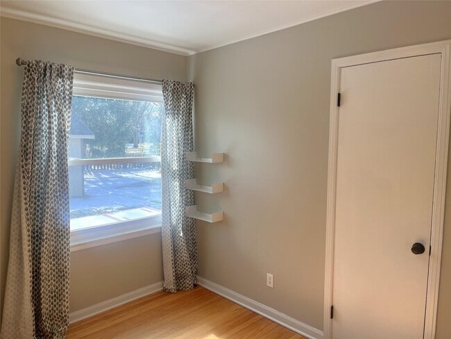 Building Photo - 15859 Buckingham Ave