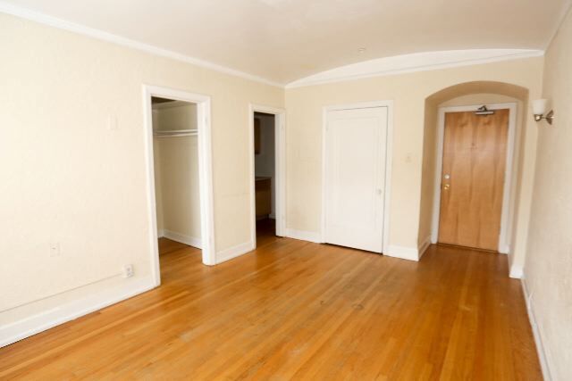 Building Photo - 539 W Arlington Pl