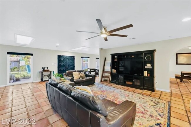 Building Photo - COMING SOON: Single Story 5 Bd, 4 Bth, Inc...