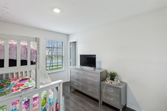 Building Photo - 909 Emerald Gate Dr