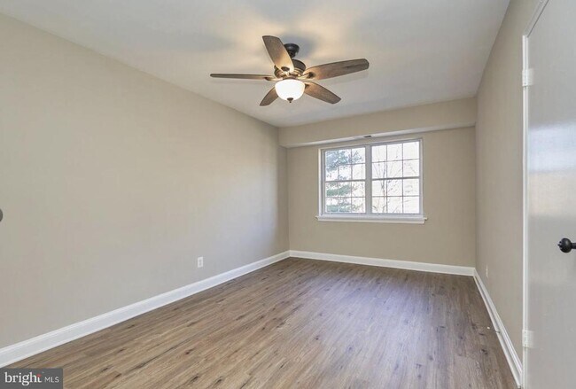 Building Photo - 1322 Fort Myer Dr