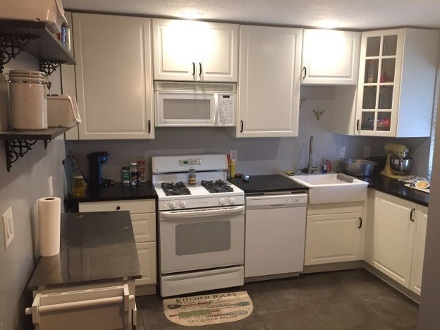 Building Photo - Poplar Grove