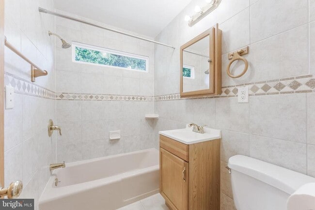 Building Photo - 13805 Fulmer Dr