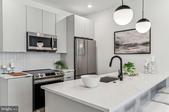 Building Photo - 139 W Chelten Ave