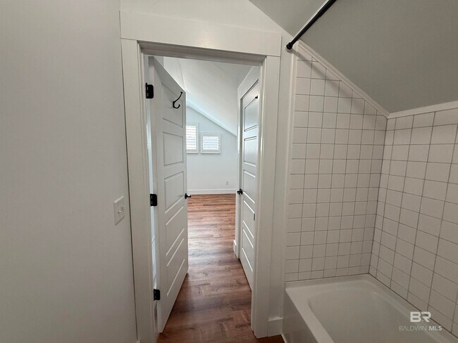 Building Photo - 10391 Emmanuel St