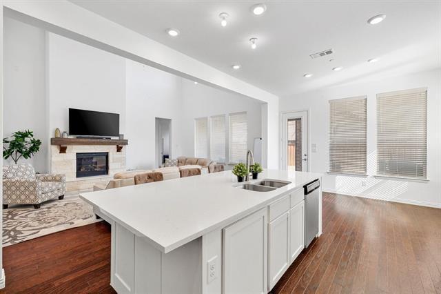 Building Photo - 851 Orchard Dr