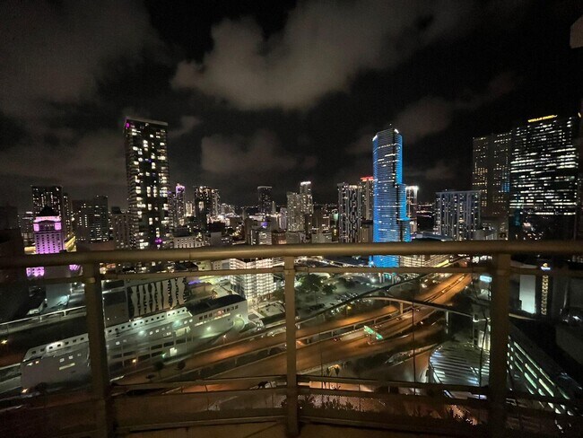 Building Photo - 350 S Miami Ave
