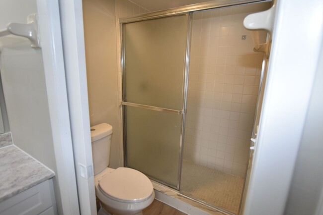 Building Photo - 5407 Pine Creek Dr