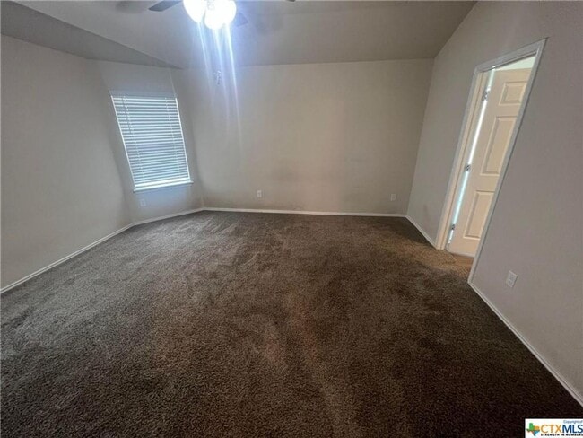 Building Photo - Lovely 3 bed 2 bath coming soon!