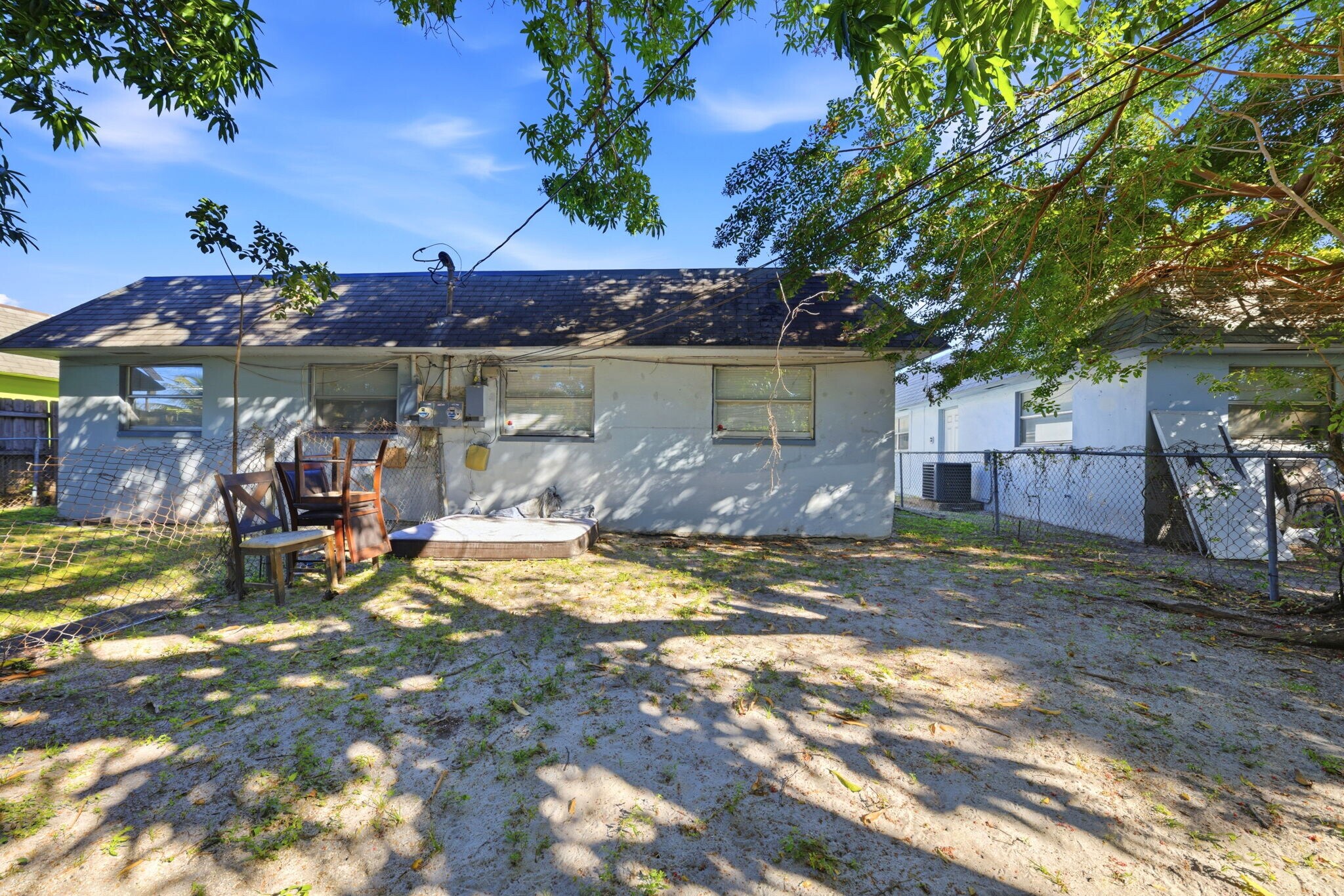 Building Photo - 1439 NW 8th Ave