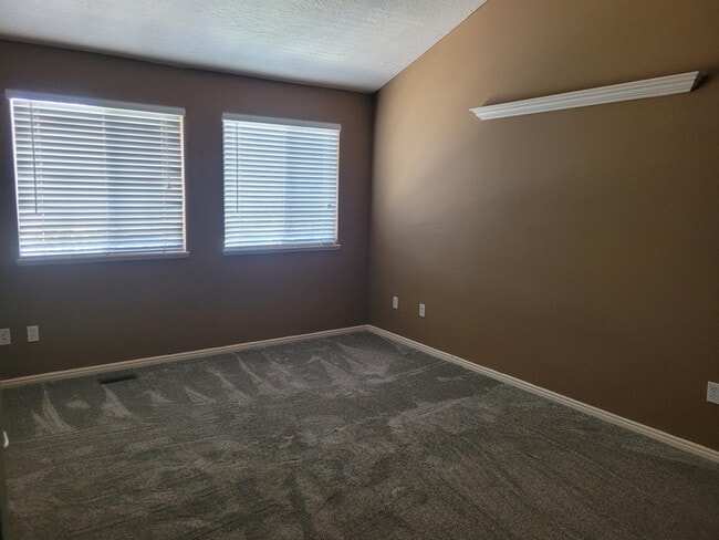 Building Photo - 5555 Geronimo Way