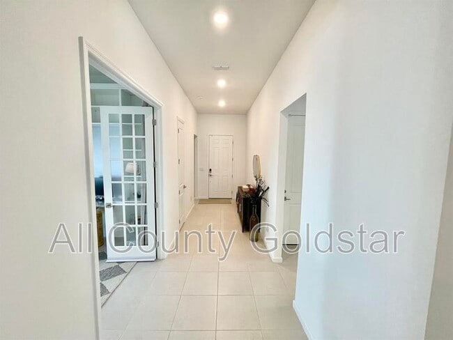 Building Photo - 29248 Coral Harbour Dr