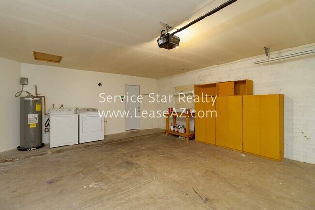 Building Photo - 16267 N 29th Dr