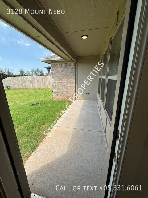 Building Photo - 3128 Mt Nebo Dr