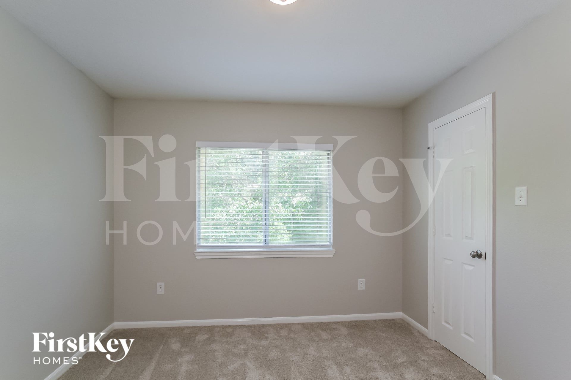 Building Photo - 1013 Arbor Way