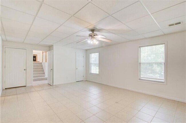 Building Photo - 3029 Clove Tree Ln
