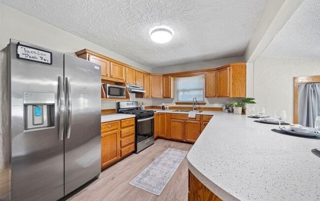 Building Photo - 1815 N Woolsey Ave