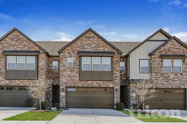 Building Photo - 5428 Sandstone Dr