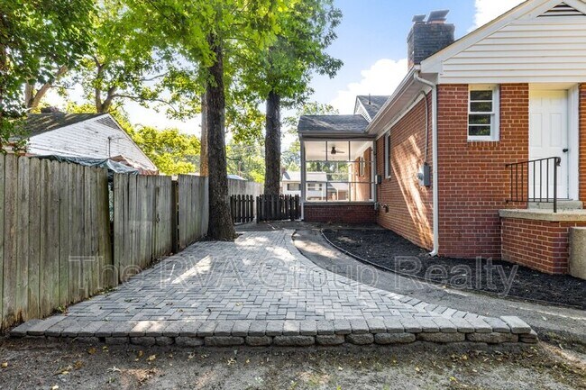 Building Photo - 6220 Debora Dr