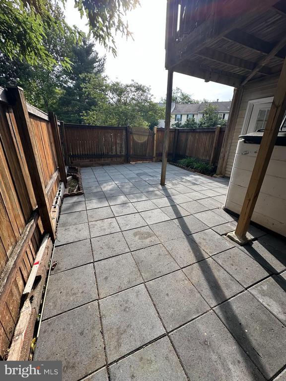 Building Photo - 4002 Summer Hollow Ct