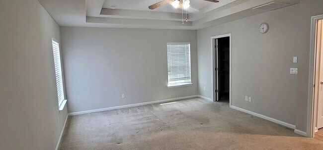 Building Photo - 7747 Sunnydale Ln