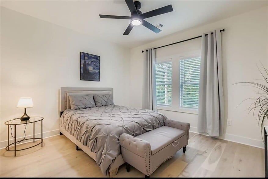 Building Photo - 854 Smith St SW