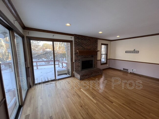 Building Photo - 3204 Chateau Ct