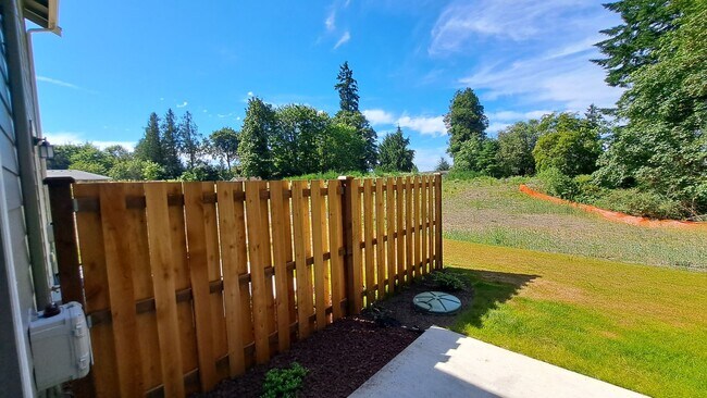 Building Photo - 3113 E Camellia Way