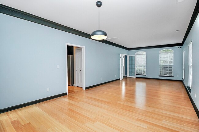 Building Photo - 3415 Fallowbrook Forest