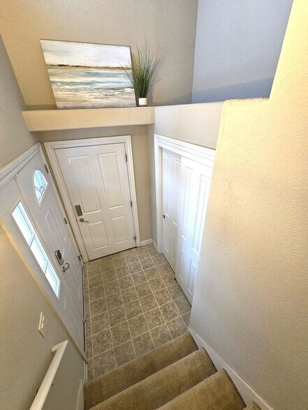 Building Photo - 1850 Stoney Ln