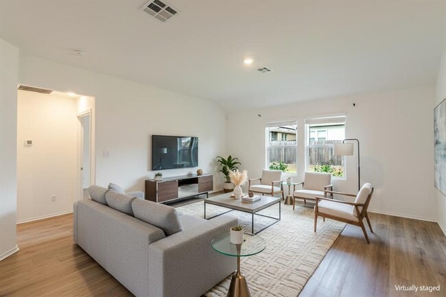 Building Photo - 1729 Catahoula Dr