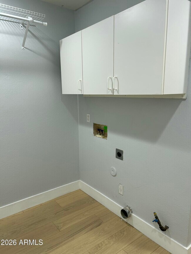 Building Photo - 3216 W Mark Ln