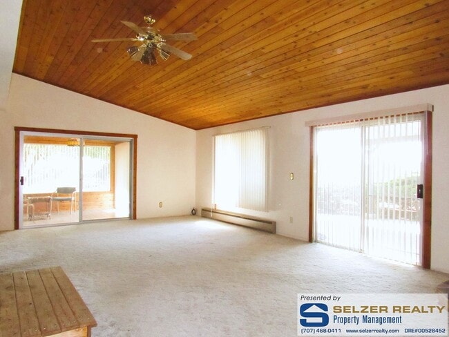 Building Photo - Roomy 3 bd. home in a beautiful Brooktrail...