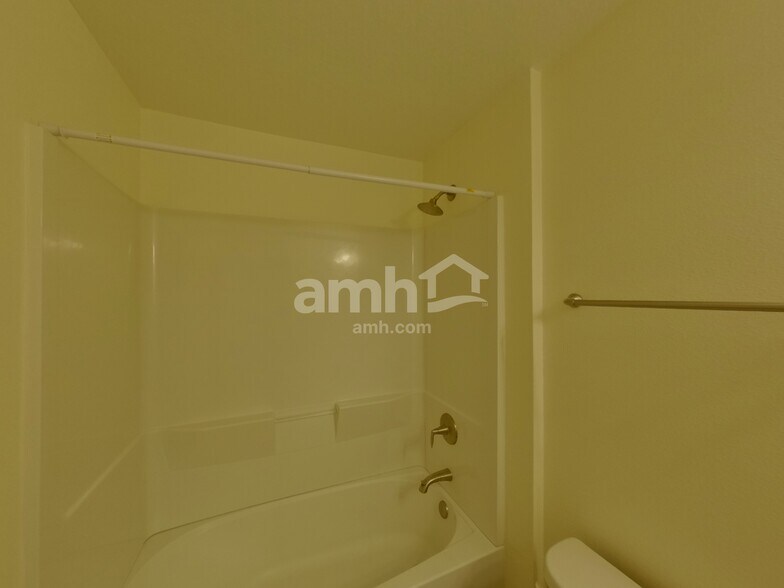 Building Photo - 4241 Reisswood Lp